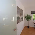 Exklusive Mit Balkon Und Direktem Rheinblick Mit 2 Schlafzimmern Fuer Bis Zu 5 Gaeste דירה