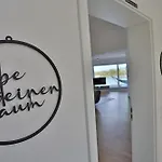 Exklusive Mit Balkon Und Direktem Rheinblick Mit 2 Schlafzimmern Fuer Bis Zu 5 Gaeste