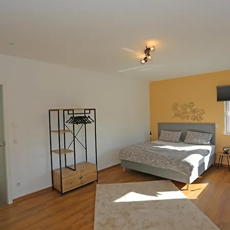 Exklusive Mit Balkon Und Direktem Rheinblick Mit 2 Schlafzimmern Fuer Bis Zu 5 Gaeste Appartement *