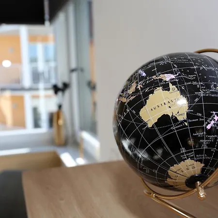 Exklusive Mit Balkon Und Direktem Rheinblick Mit 2 Schlafzimmern Fuer Bis Zu 5 Gaeste Apartment *