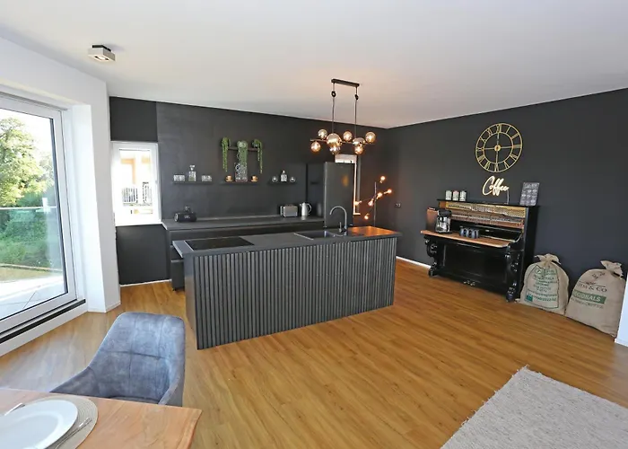 Exklusive Mit Balkon Und Direktem Rheinblick Mit 2 Schlafzimmern Fuer Bis Zu 5 Gaeste Apartmán *