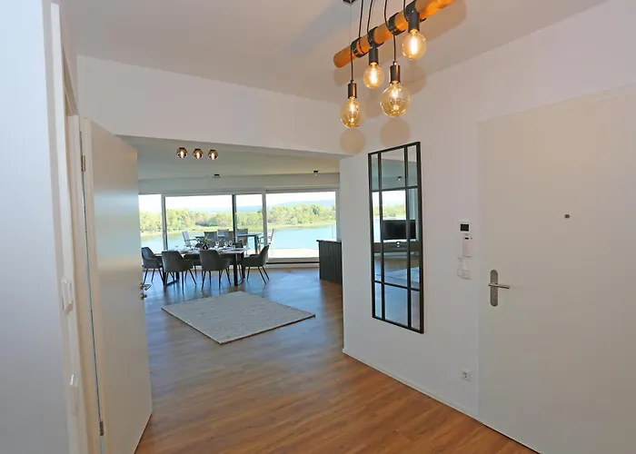 Apartamento Exklusive Mit Balkon Und Direktem Rheinblick Mit 2 Schlafzimmern Für Bis Zu 5 Gäste *